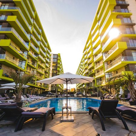 Iako Premium Apartament Năvodari Exteriör bild