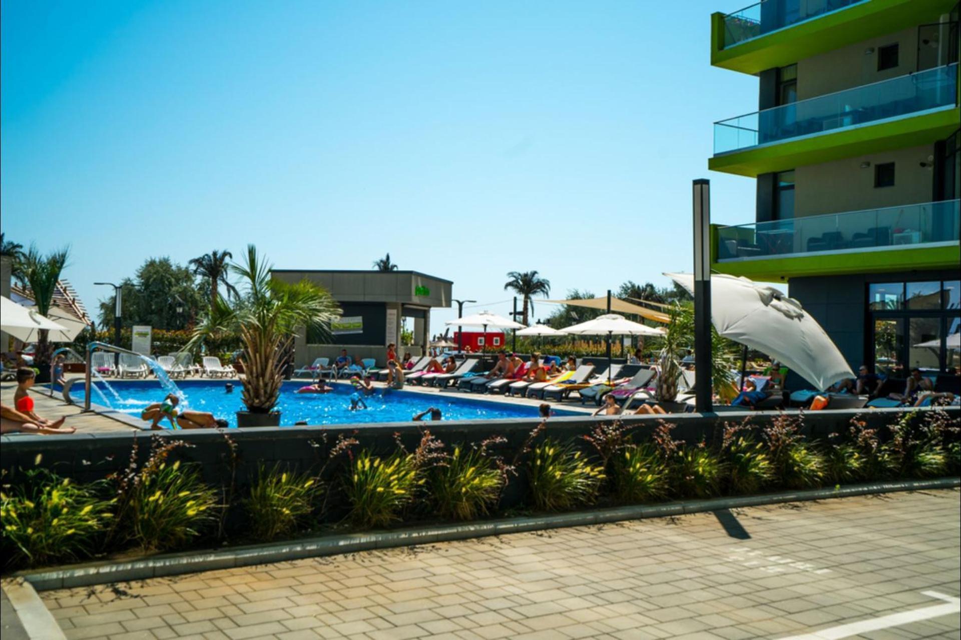 Iako Premium Apartament Năvodari Exteriör bild