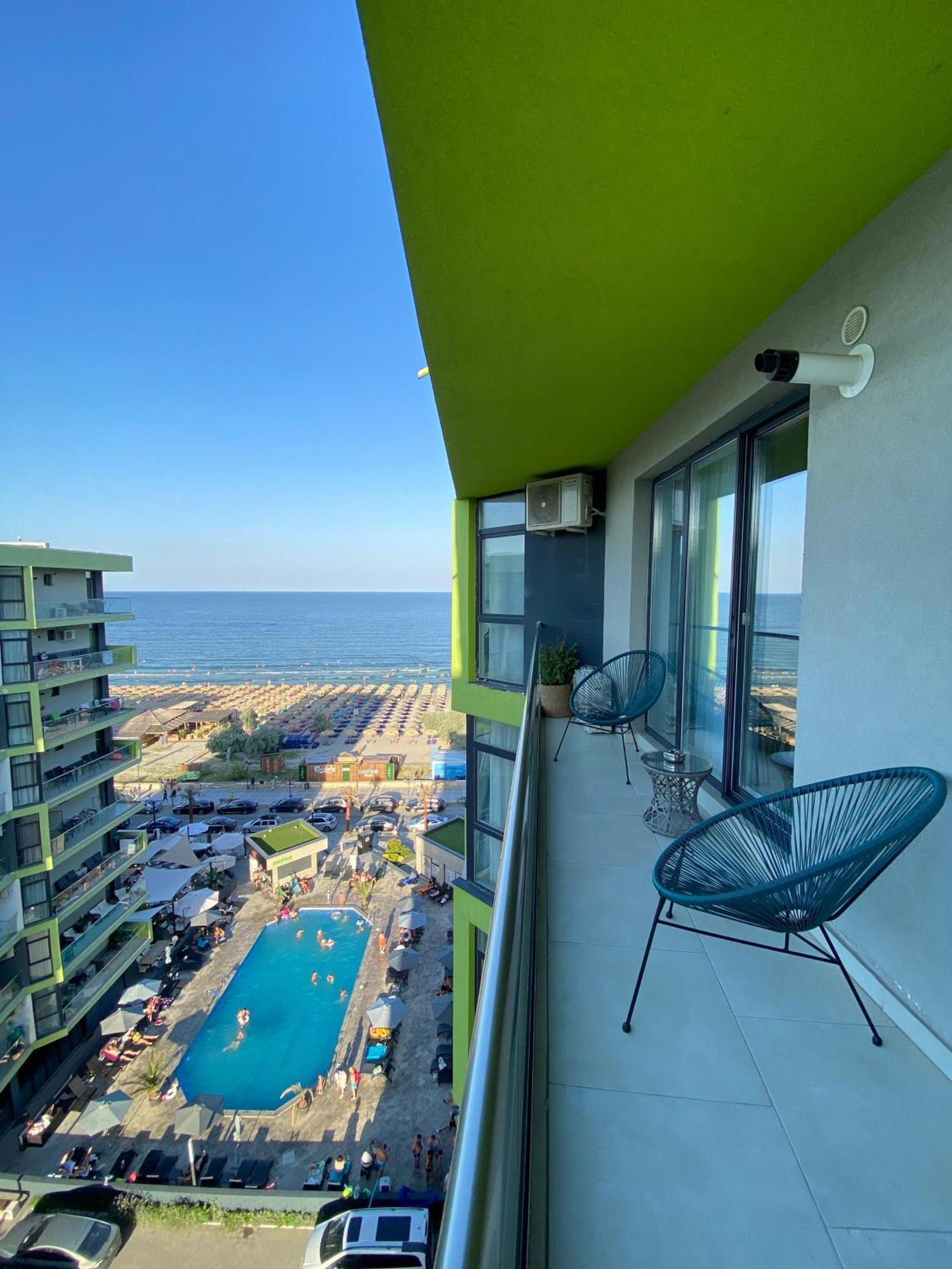 Iako Premium Apartament Năvodari Exteriör bild