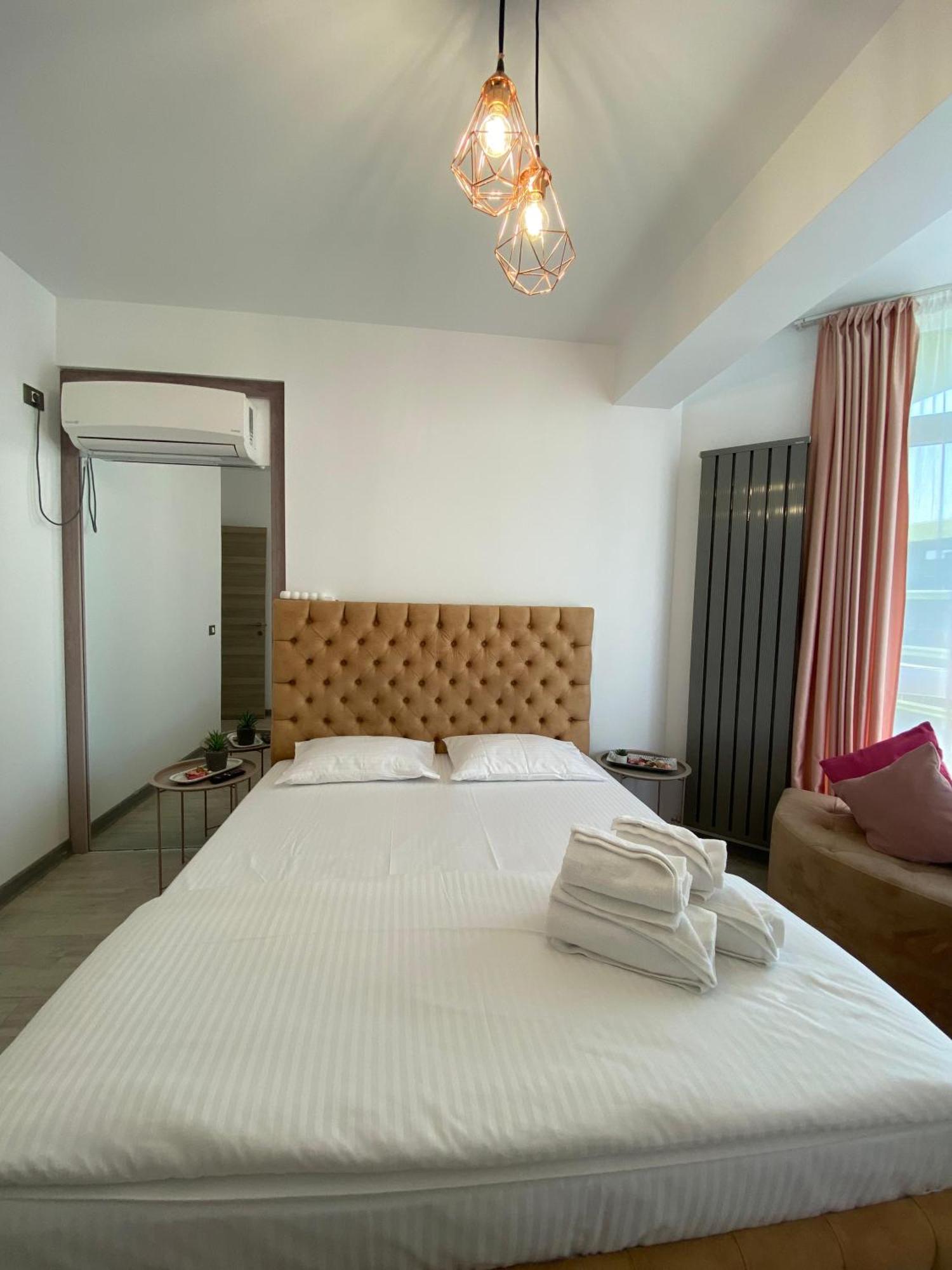 Iako Premium Apartament Năvodari Exteriör bild