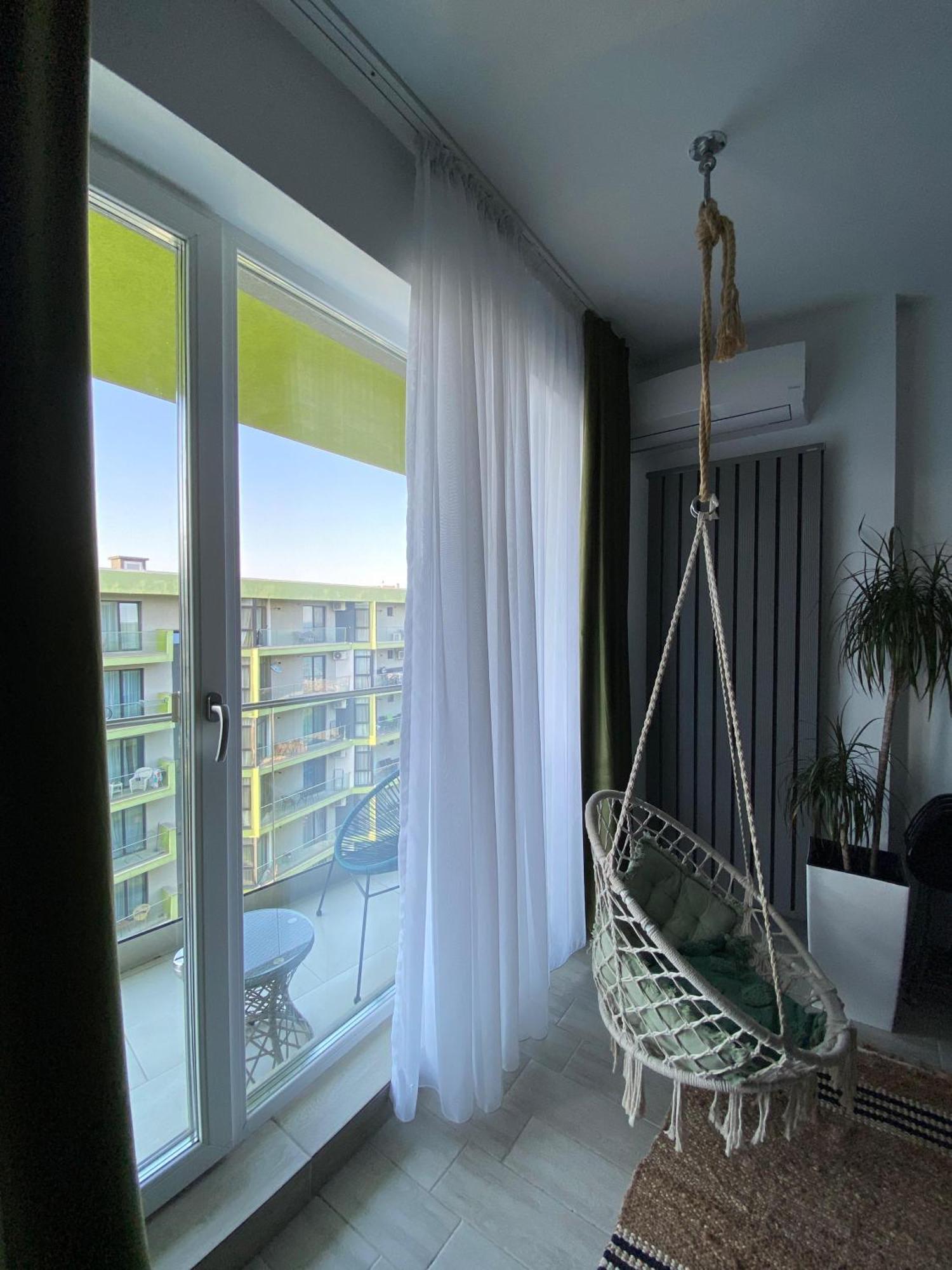 Iako Premium Apartament Năvodari Exteriör bild
