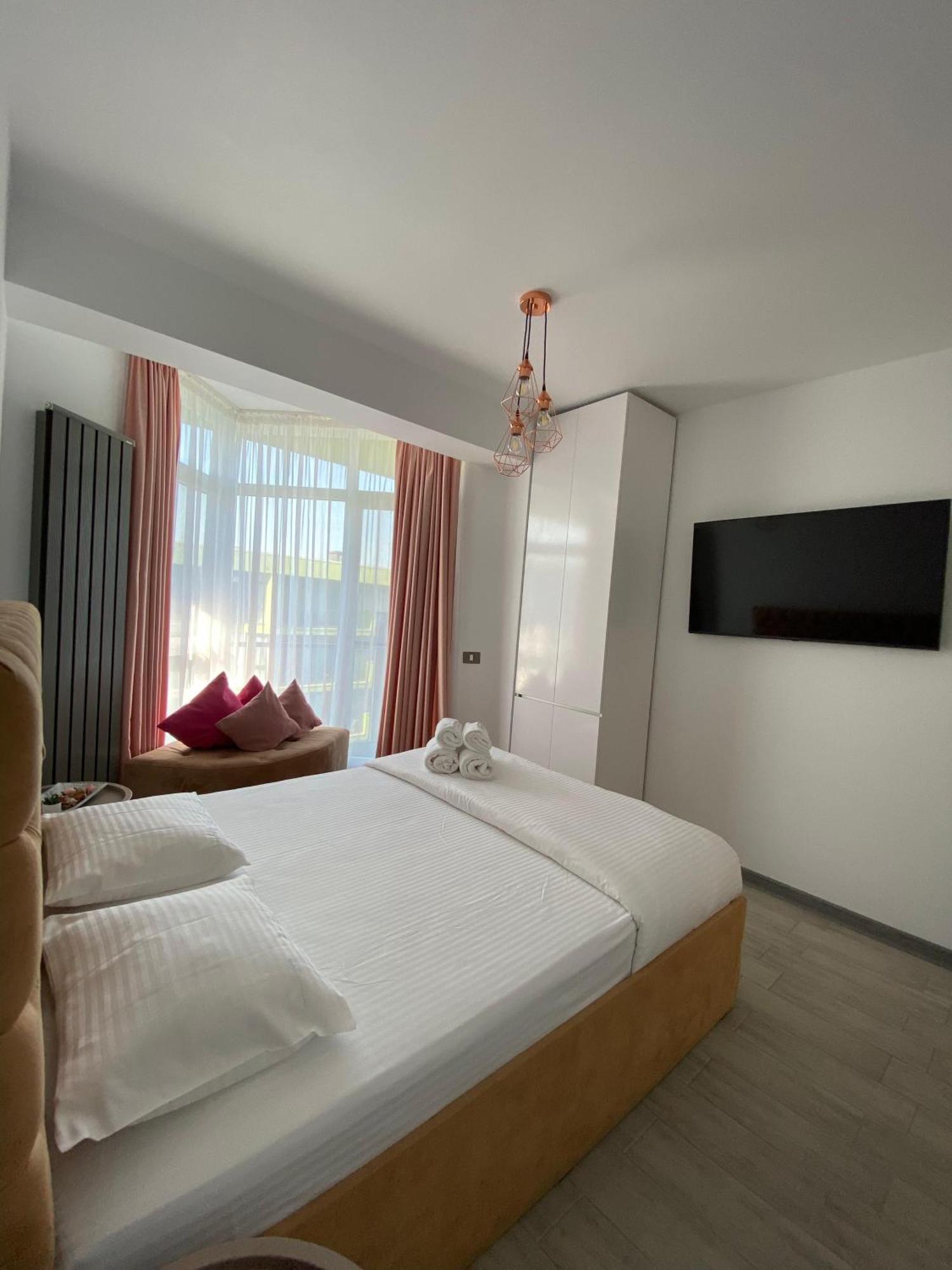 Iako Premium Apartament Năvodari Exteriör bild
