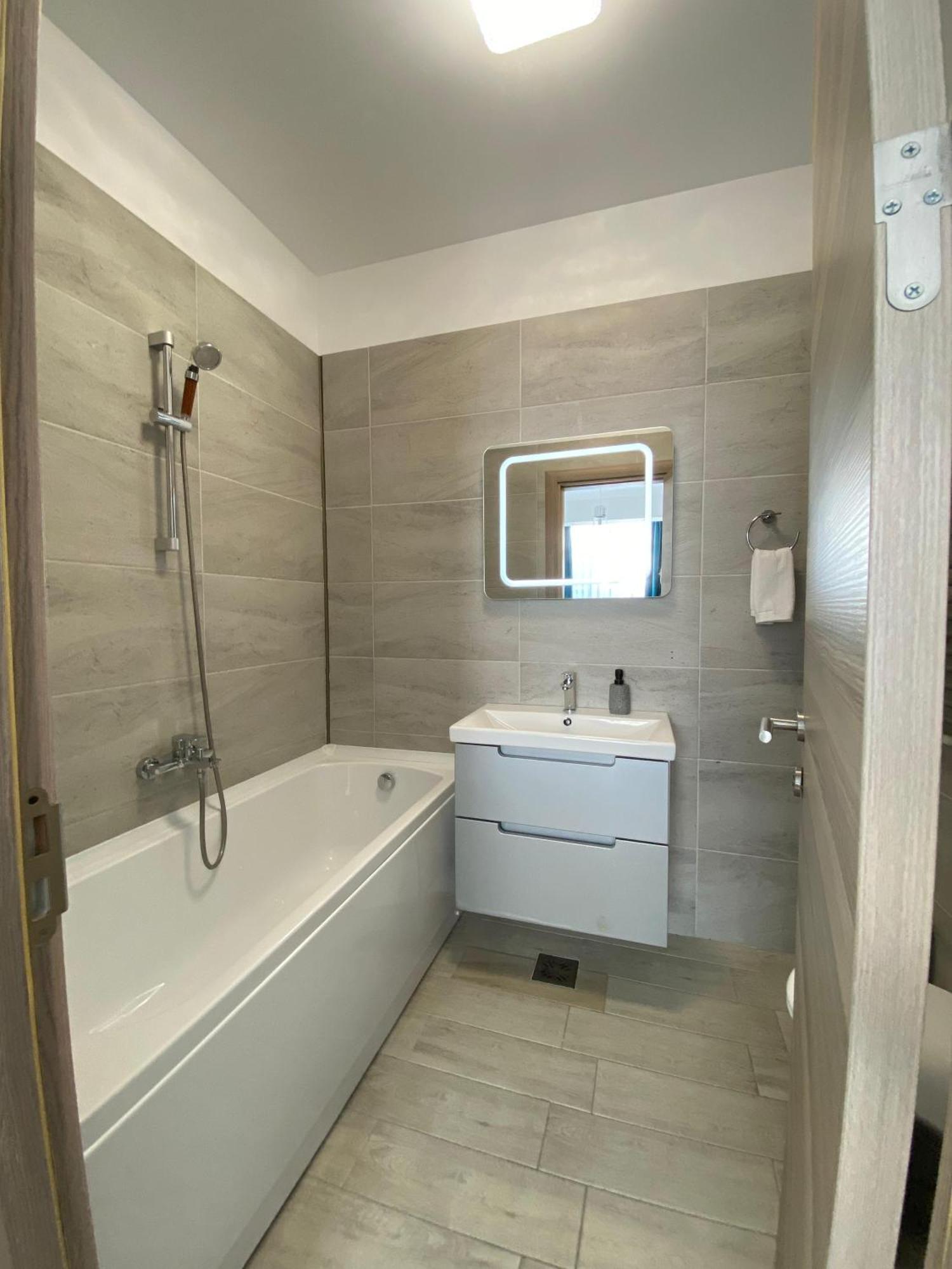 Iako Premium Apartament Năvodari Exteriör bild