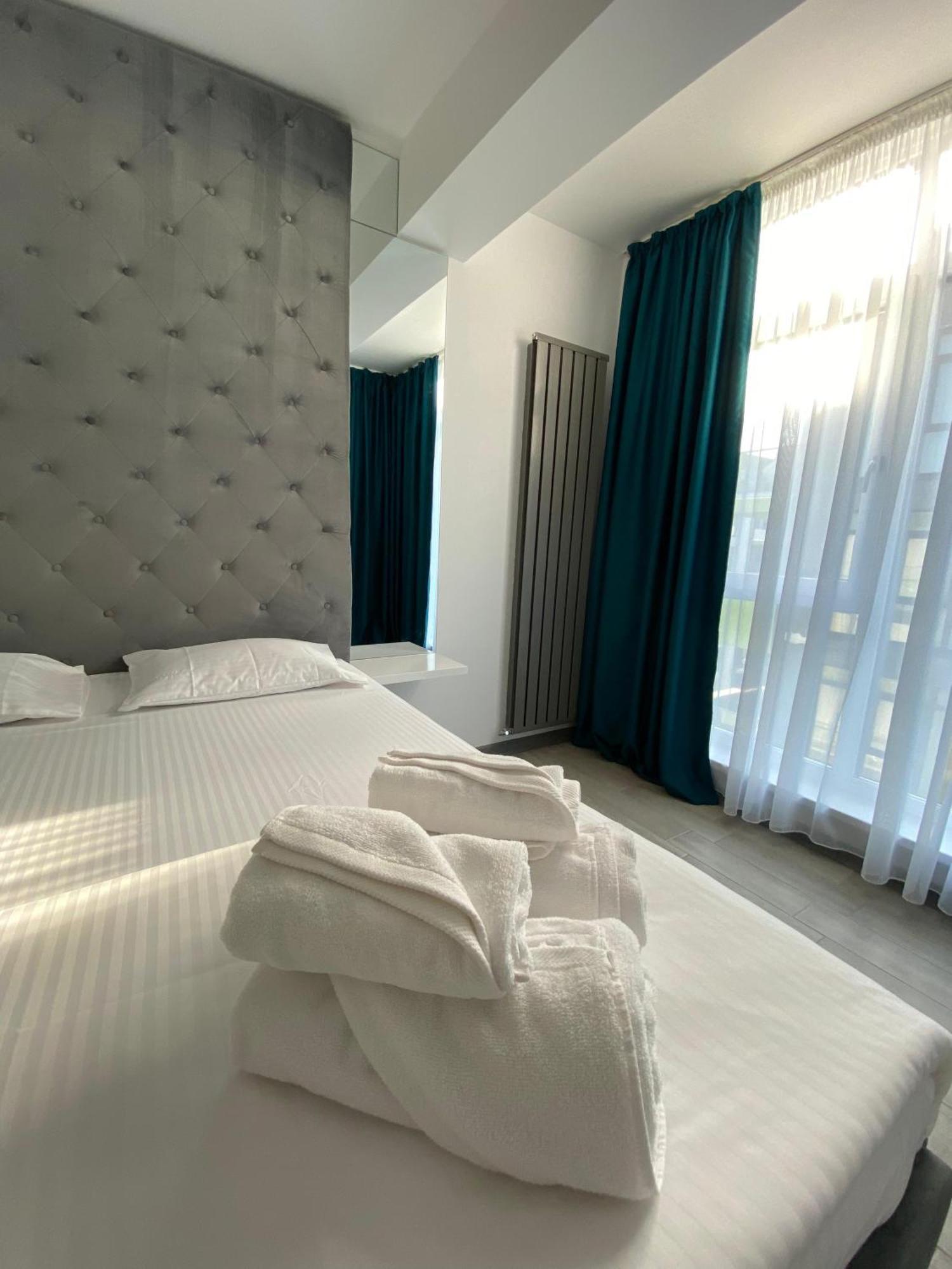 Iako Premium Apartament Năvodari Exteriör bild