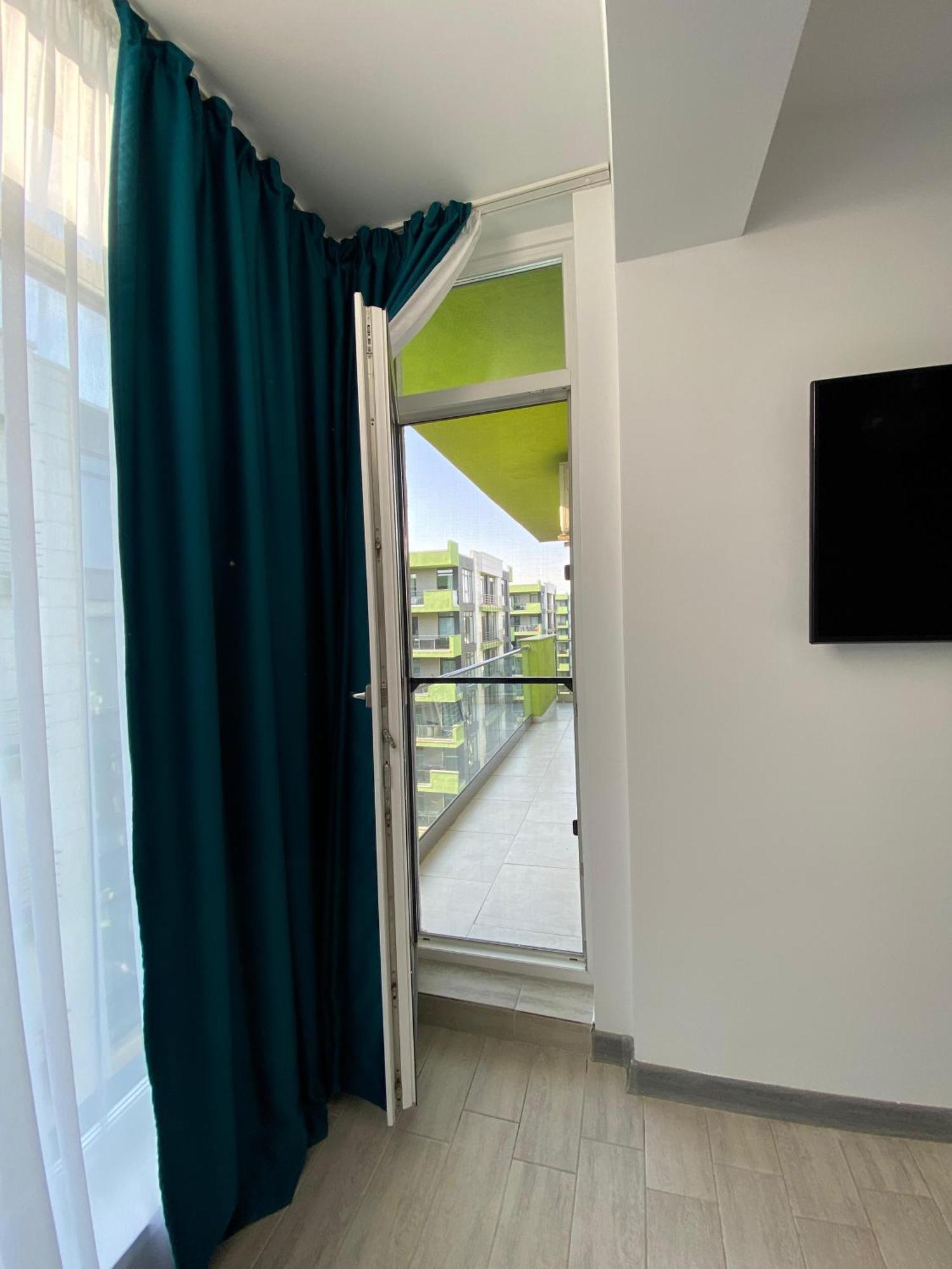 Iako Premium Apartament Năvodari Exteriör bild