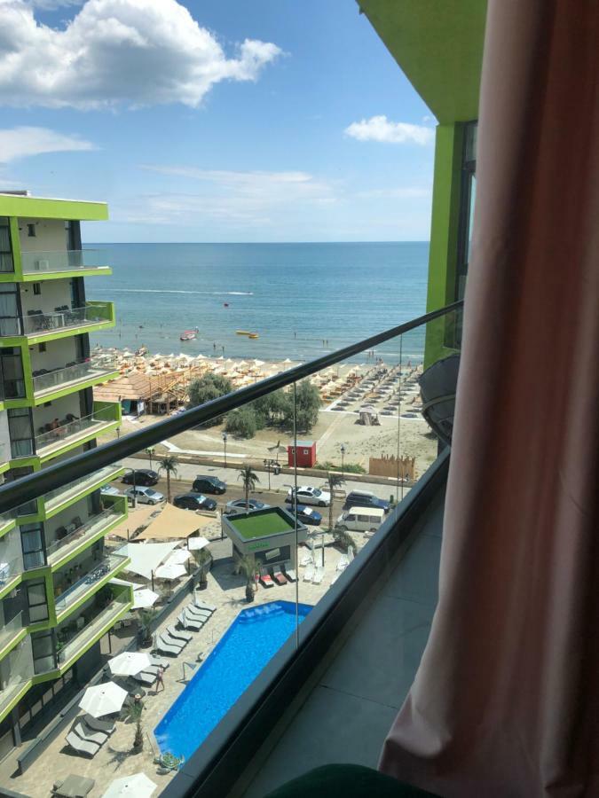 Iako Premium Apartament Năvodari Exteriör bild